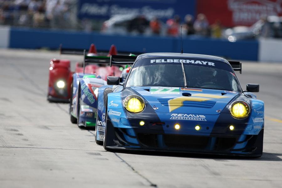  Porsche 911 GT3 RSR 2012 года  (фото 263 из 429)